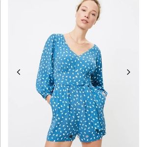 🦩4/$20 Loft Blue Brushstroke V-Neck Long Sleeve Romper 6 Petite 6P